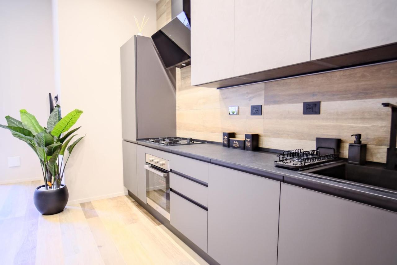 Gabriele Boutique Apartment Флоренция Экстерьер фото